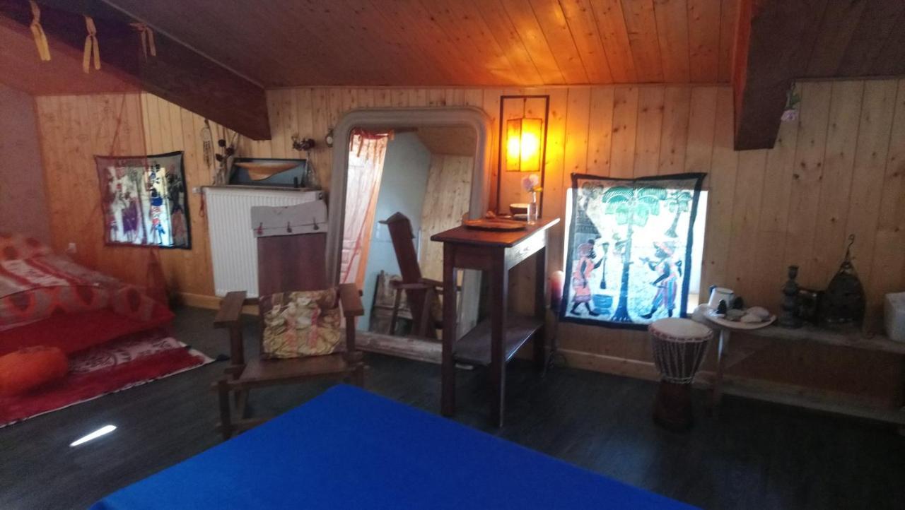 Chambre privée chez l'habitant Saint-Julien-Vocance Extérieur photo